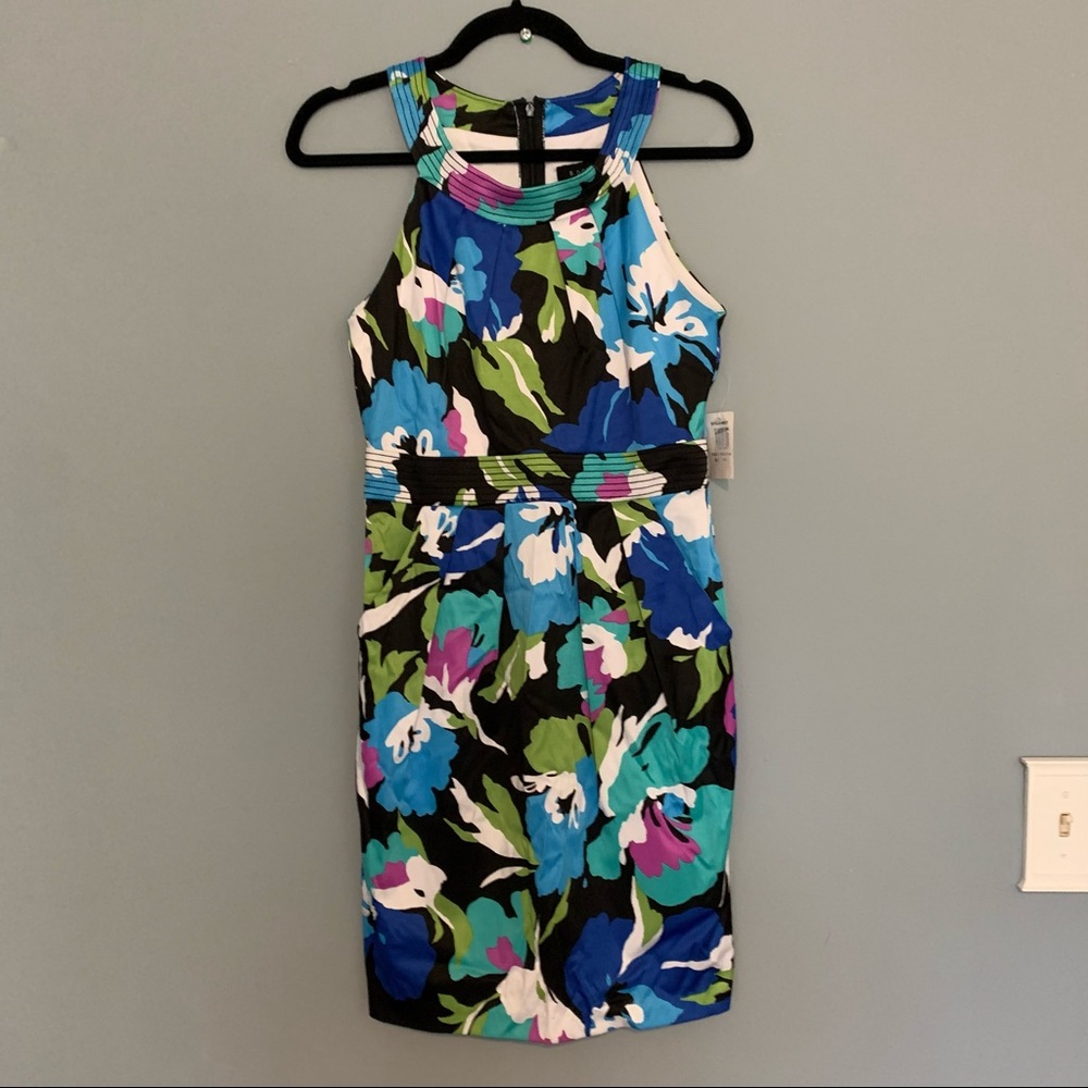 2/$22✨ B. Darlin floral high neck business casual dress